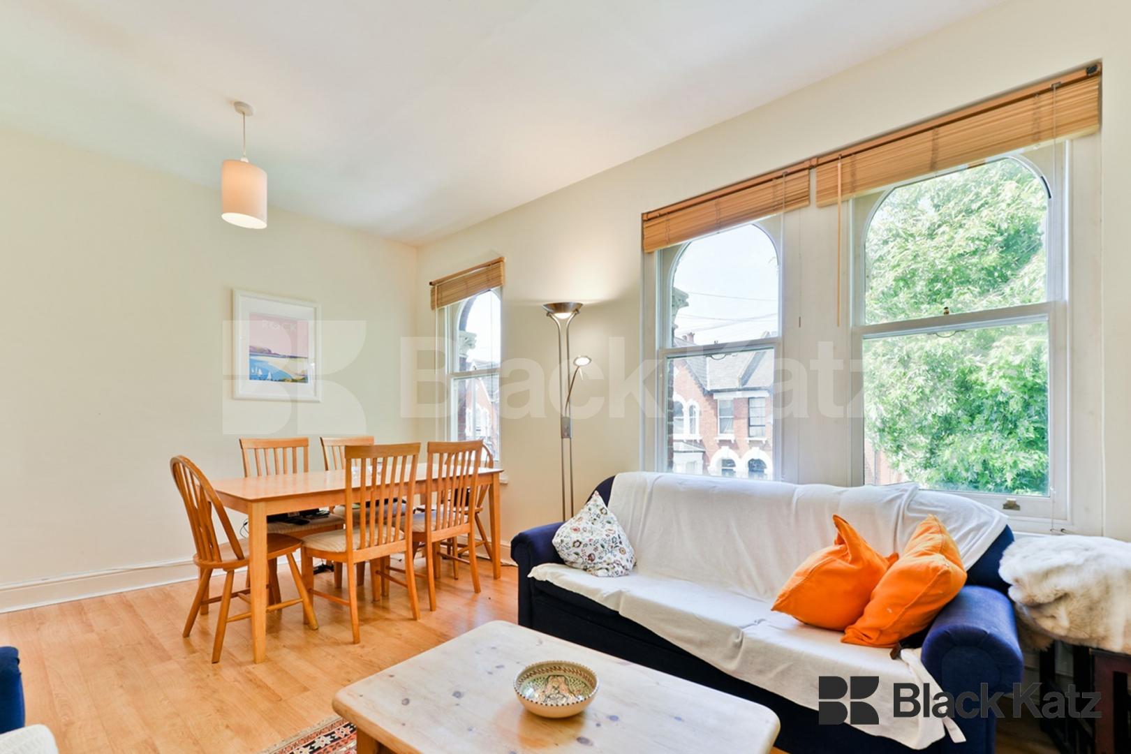 Split Level Apartment in Period House  Summerley Street, Earlsfield